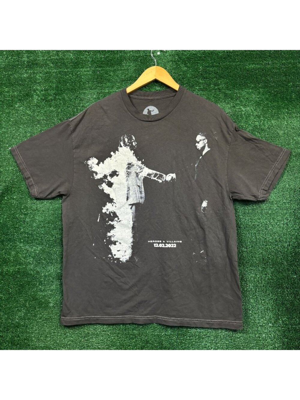Metro Boomin Heroes and Villains T-Shirt Size Large